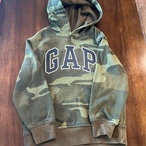 Gap kids camo hoodie